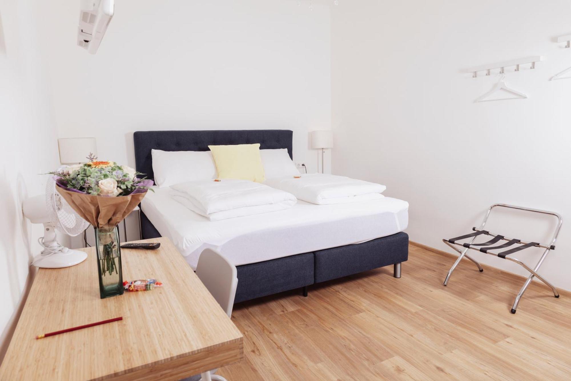 Cityhotel Am Domplatz Self-Checkin Klagenfurt am Woerthersee ภายนอก รูปภาพ
