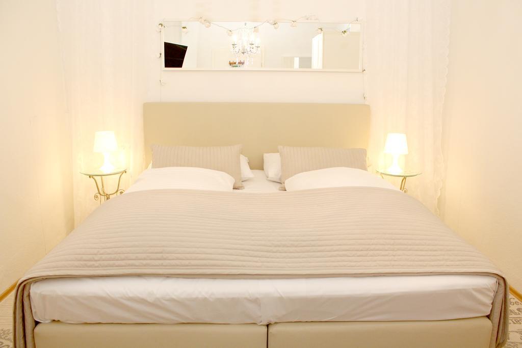 Cityhotel Am Domplatz Self-Checkin Klagenfurt am Woerthersee ห้อง รูปภาพ